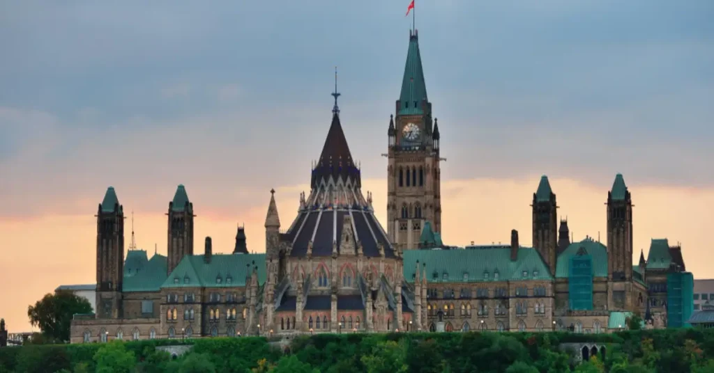 Best museums in Ottawa Canada featuring history, art, and interactive exhibits.